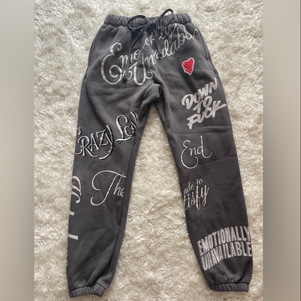 Black Emotionally Unavailable Movie Titles
Sweatpants Joggers (seen on JENNIE)